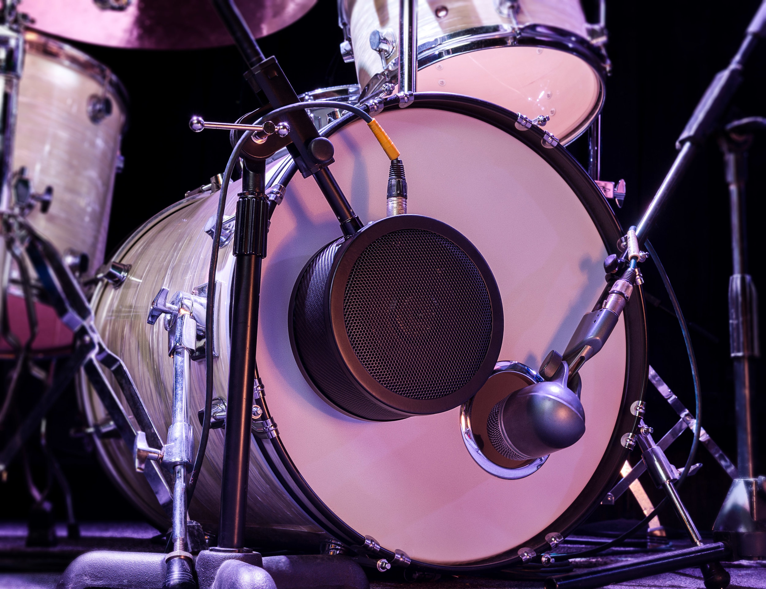 SOLOMON DESiGN LoFReQ sub-mic WHITE — SOLOMON DESiGN SOLOMON DESiGN LoFReQ sub-mic WHITE — SOLOMON DESiGN